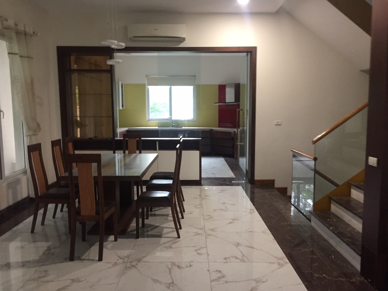 Semi detached villa for rent in Hoa Lan 1, VInhomes Riverside