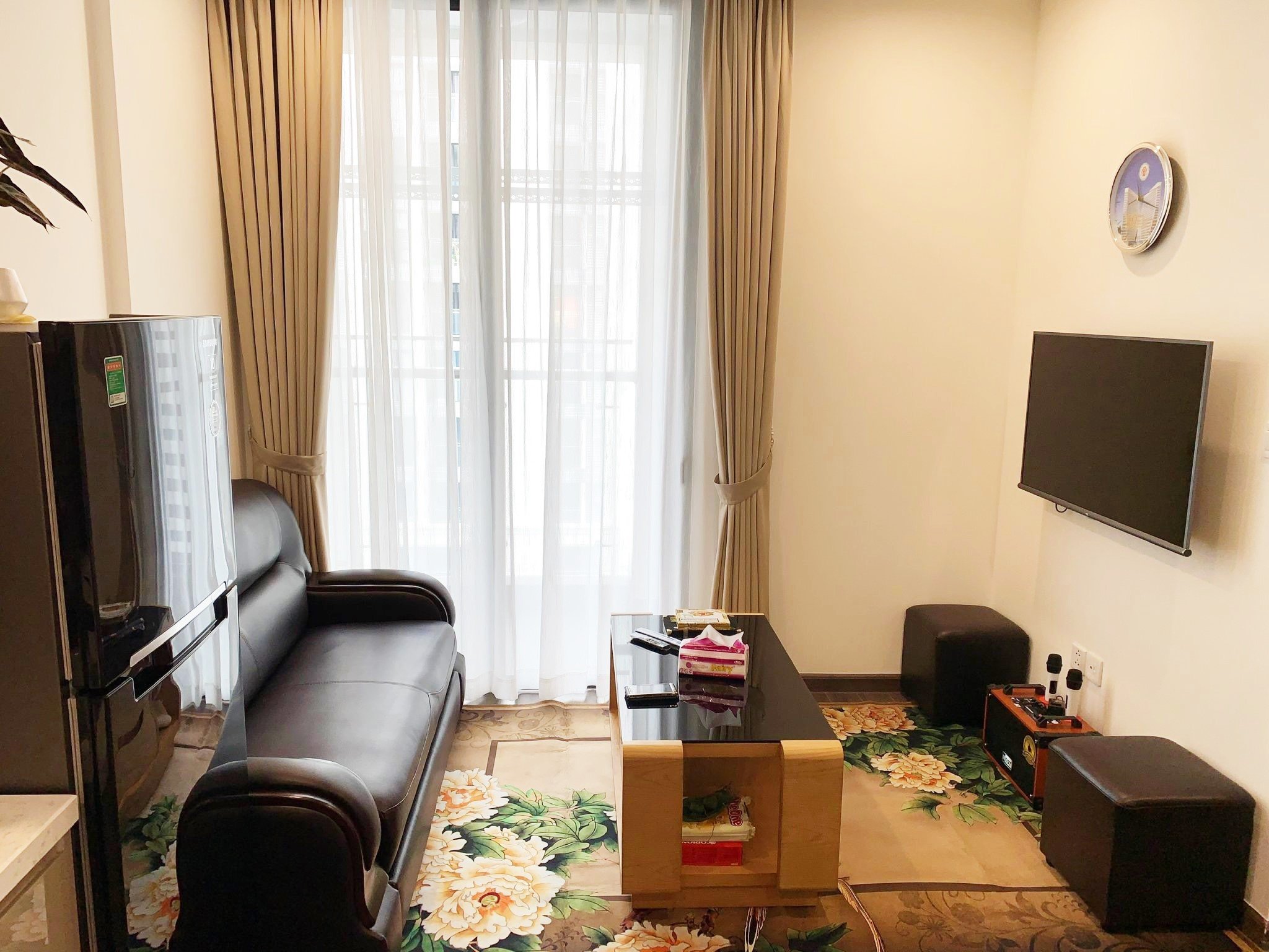Fully furnished 1 bedroom apartment for rent in building S6A at Vinhomes Symphony